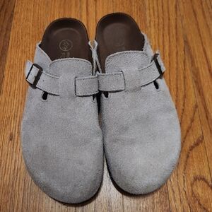 White Mountain Footbed Clogs